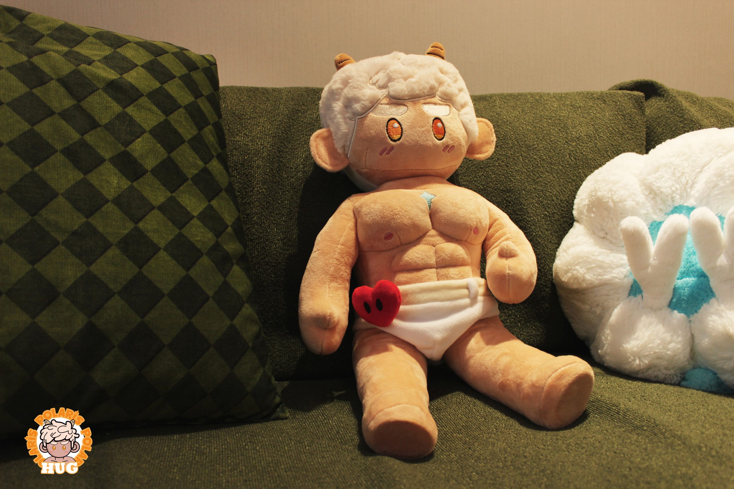 Polaris Studio – Original Polaris Hug Lamb (Licensed)