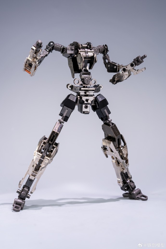 IRON Toys – Model 8829 Diecast Inner Frame Parts Set (Licensed)