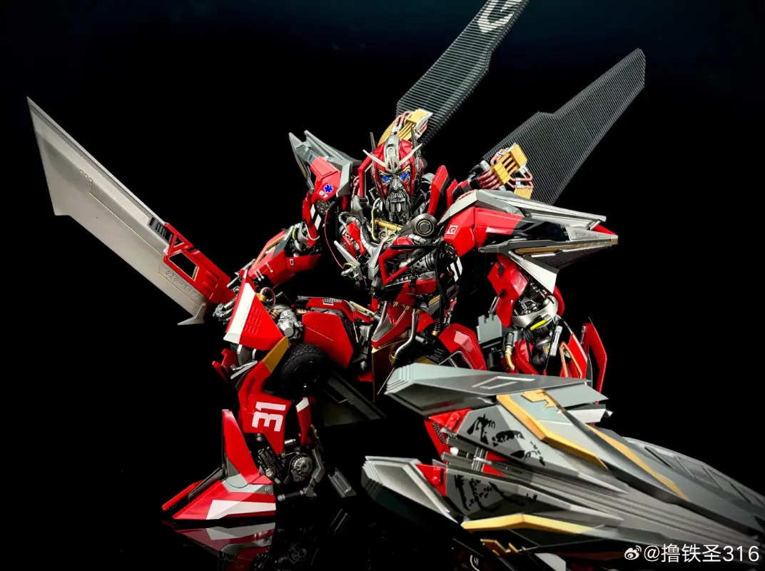 Lu Tie Sheng – Transformers Sentinel Prime DLX scale alloy finished product SP-316 (Licensed)