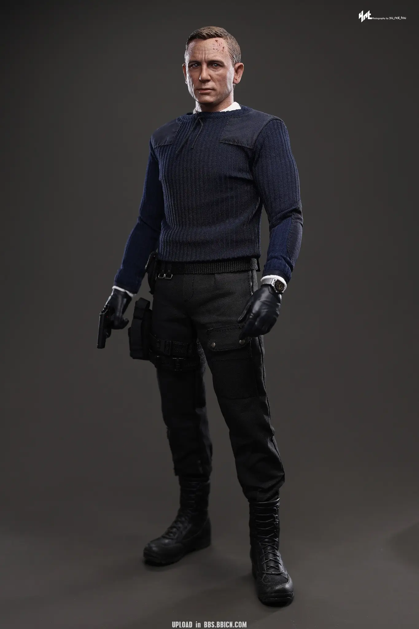 Hottoys – No Time To Die James Bond (Commando Outfit) 1/6th scale Collectible Figure (Licensed)