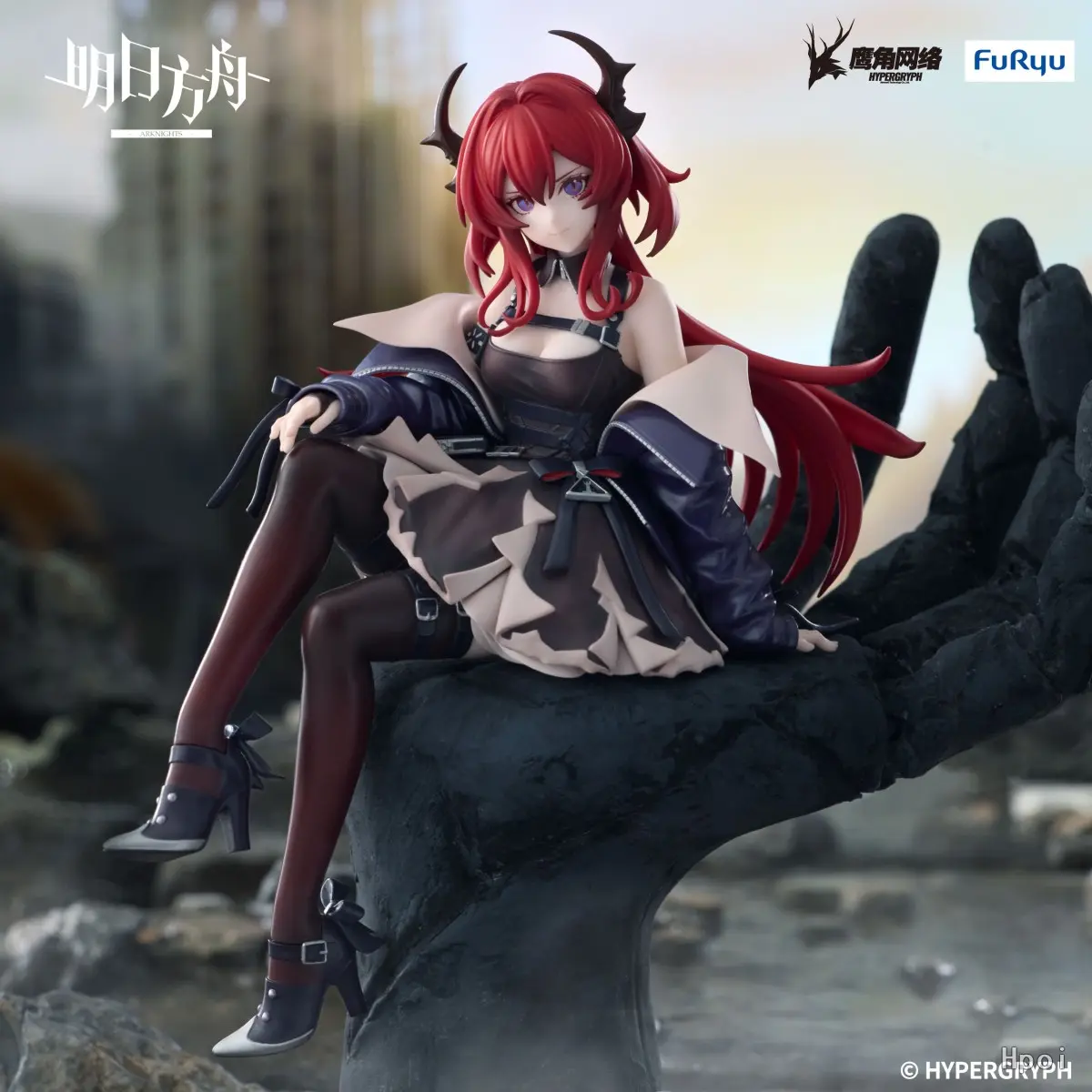 FURYU – ARKNIGHTS Noodle Stopper Figure Surtr (Licensed)
