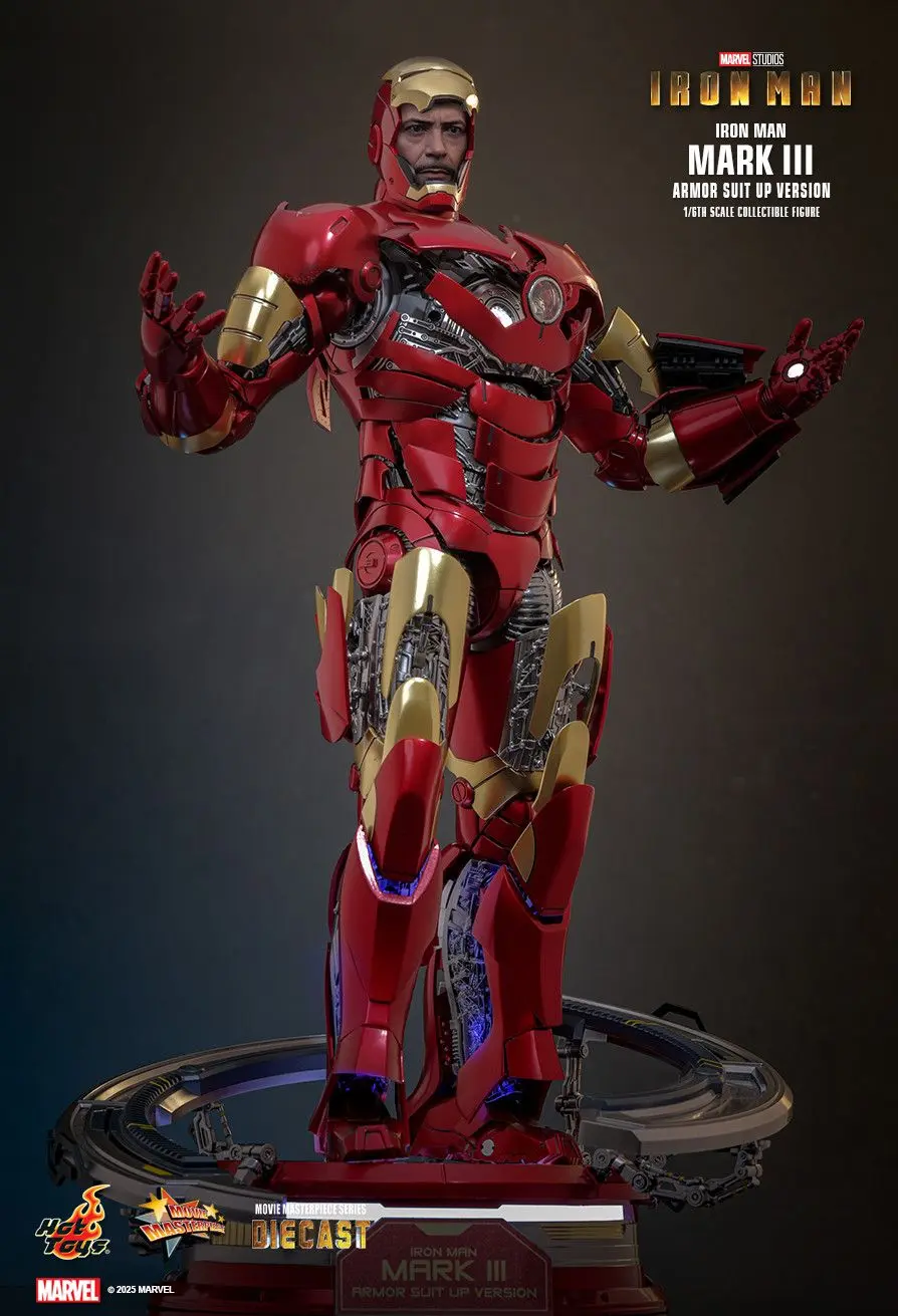 Hottoys – Iron Man Mark III (Armor Suit Up Version) 1/6th scale Collectible Figure MMS825D72 (Licensed)