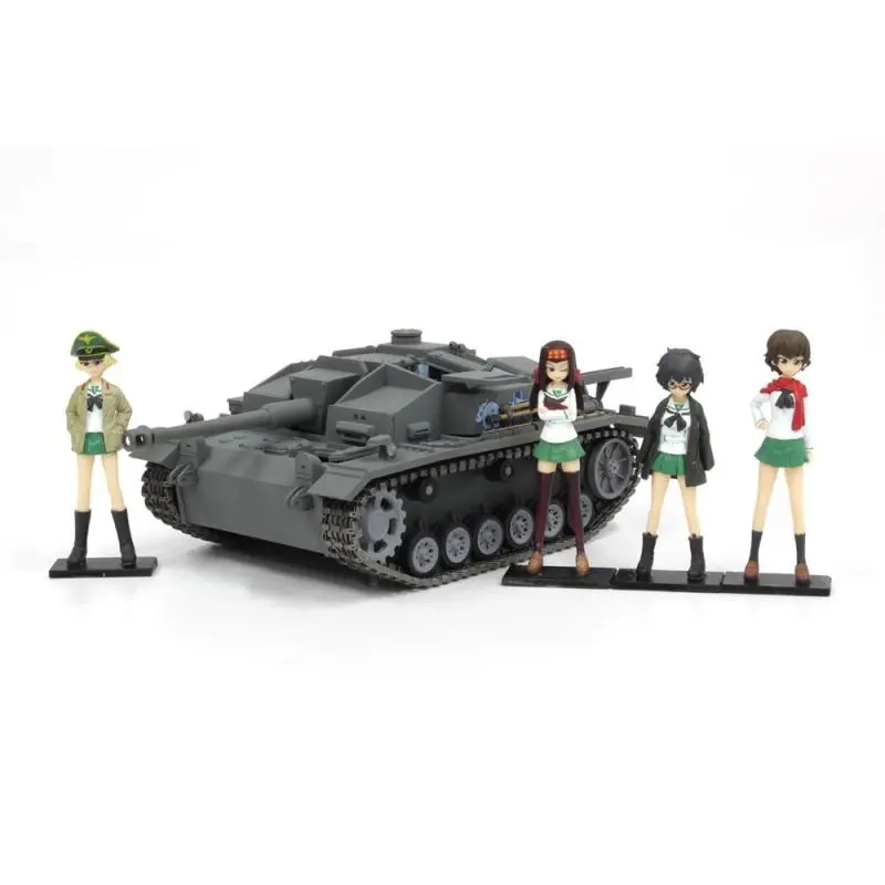 PLATZ – Girls und Panzer: The Final Chapter 1/35 Chibi Scale with Squad Figures – Panzer III Ausf. F Tank (Licensed)